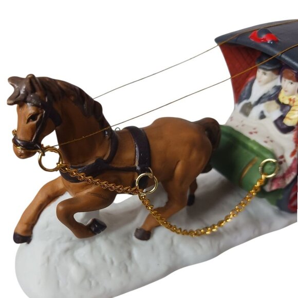 Dickens Collectables Vtg 1995 Horse-Drawn Carriage Christmas Figurine Decoration - Picture 10 of 12